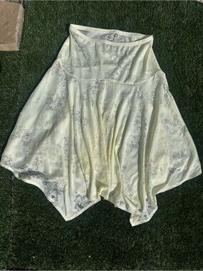 🤍 Vintage Sheer Lace Midi Skirt